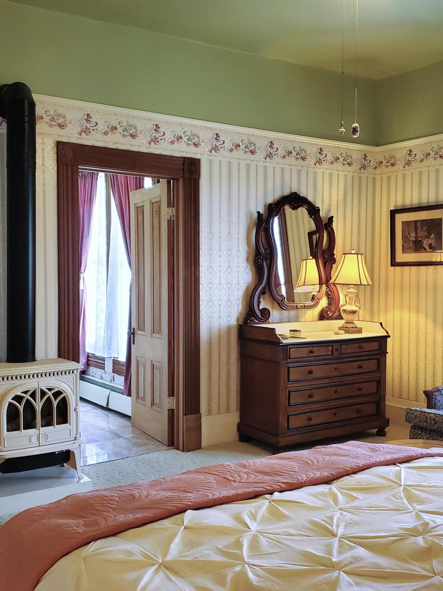 The Adams Pragge House - Victorian Bed & Breakfast Порт Таунсънд Екстериор снимка