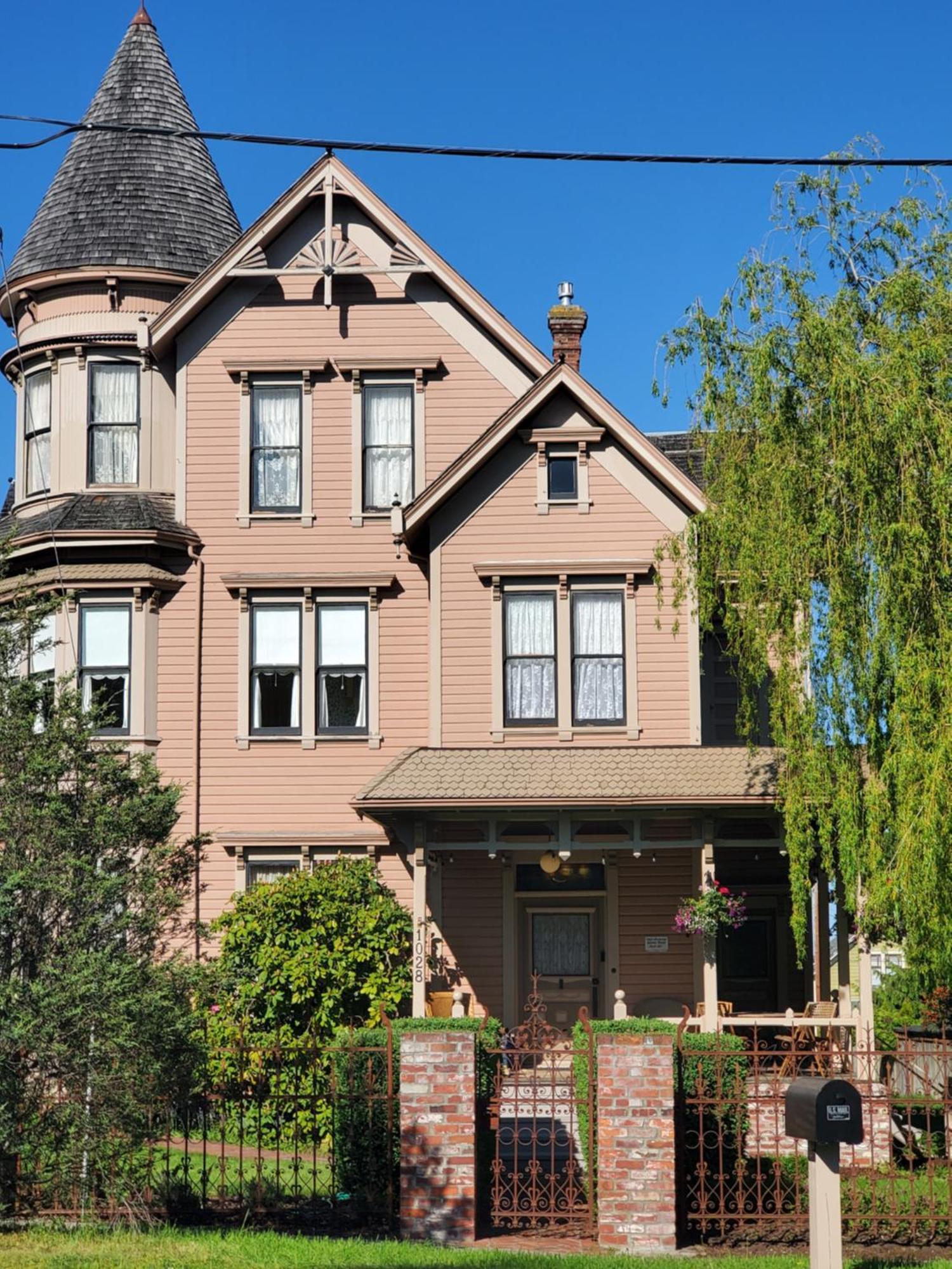 The Adams Pragge House - Victorian Bed & Breakfast Порт Таунсънд Екстериор снимка