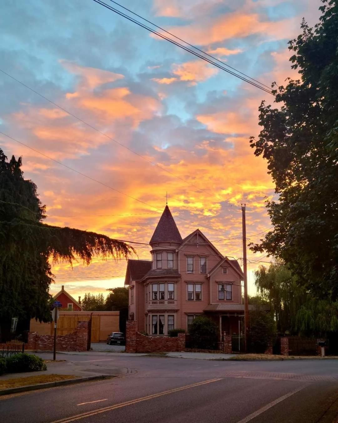 Adams Pragge House - Victorian Bed & Breakfast Порт Таунсънд Екстериор снимка